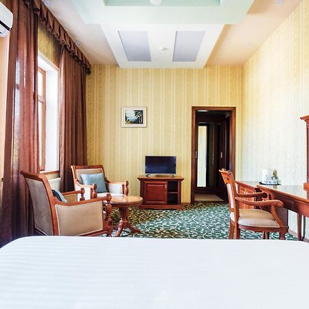 Western Suites Hotel Tachkent Extérieur photo