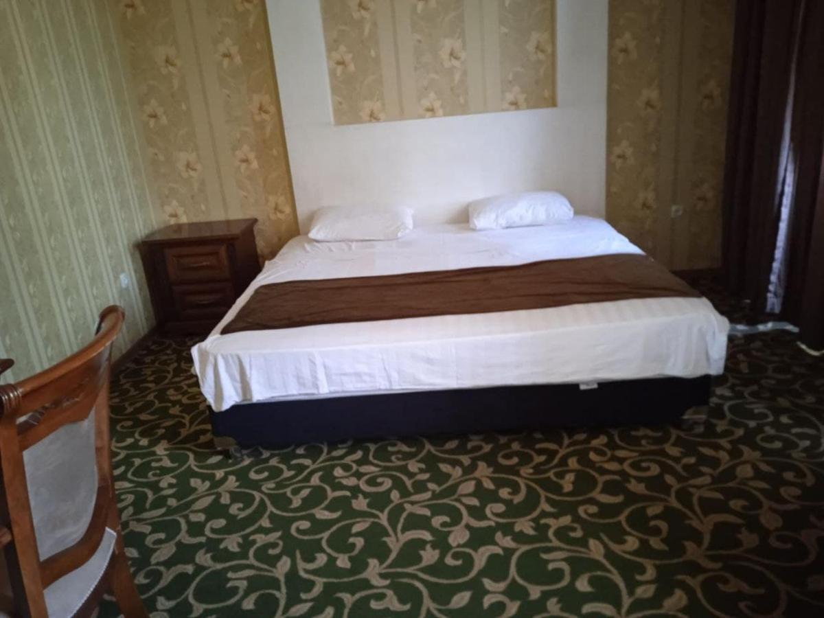 Western Suites Hotel Tachkent Extérieur photo