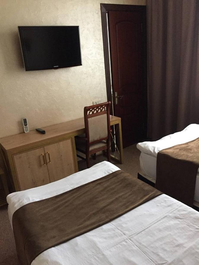 Western Suites Hotel Tachkent Extérieur photo