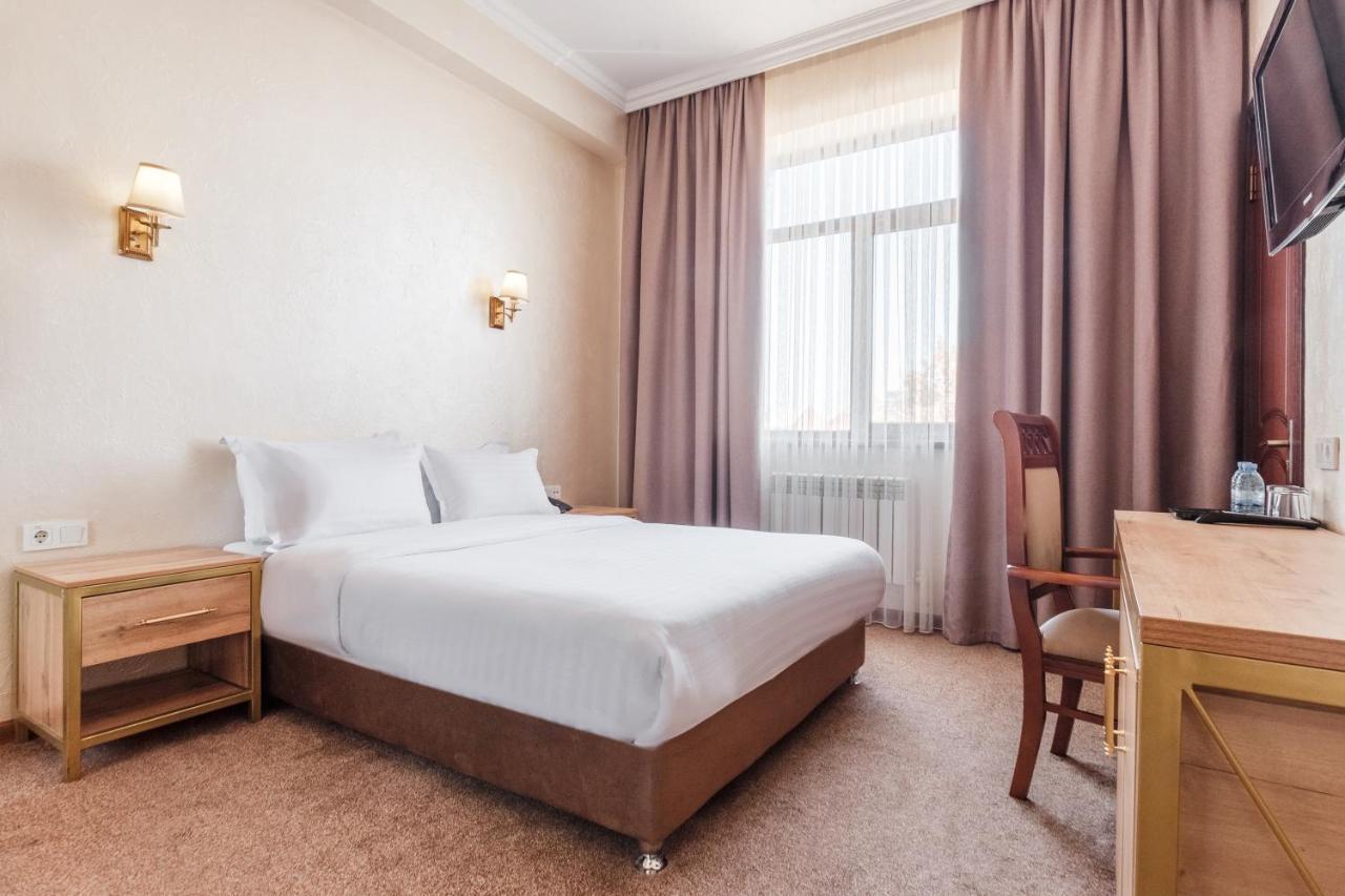Western Suites Hotel Tachkent Extérieur photo