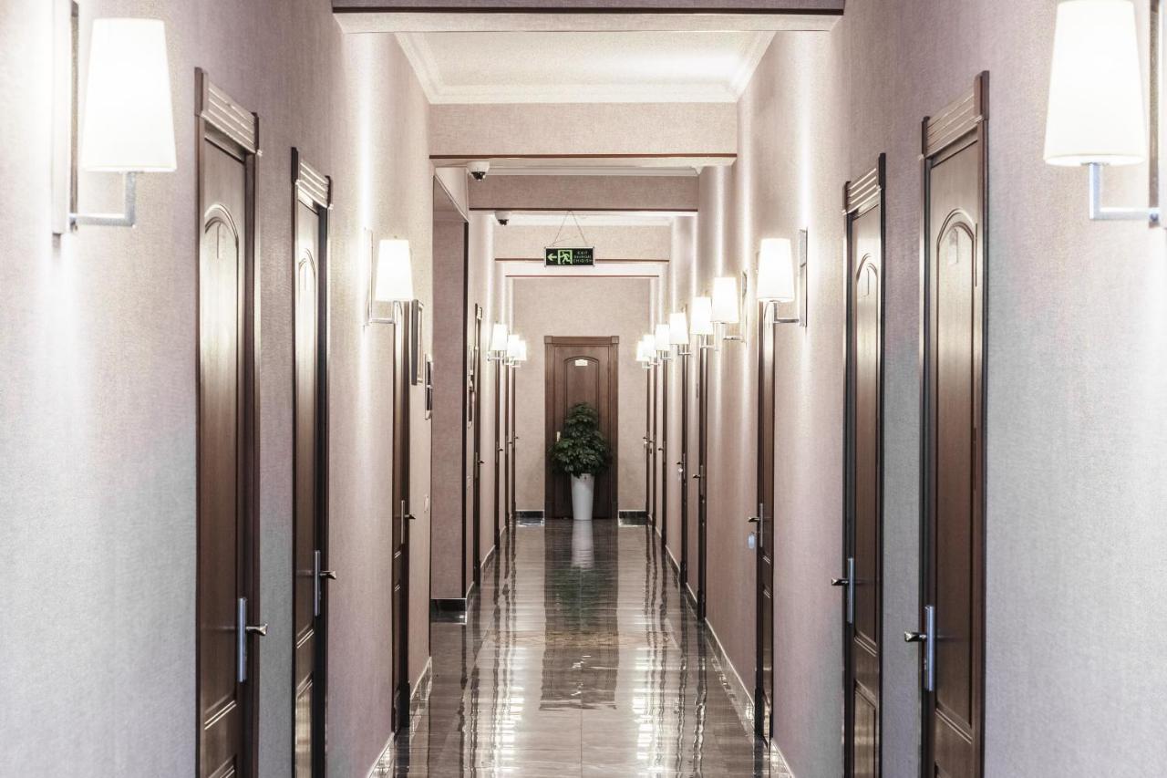 Western Suites Hotel Tachkent Extérieur photo