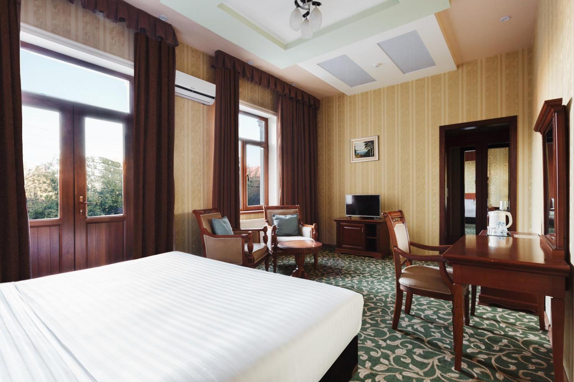 Western Suites Hotel Tachkent Extérieur photo