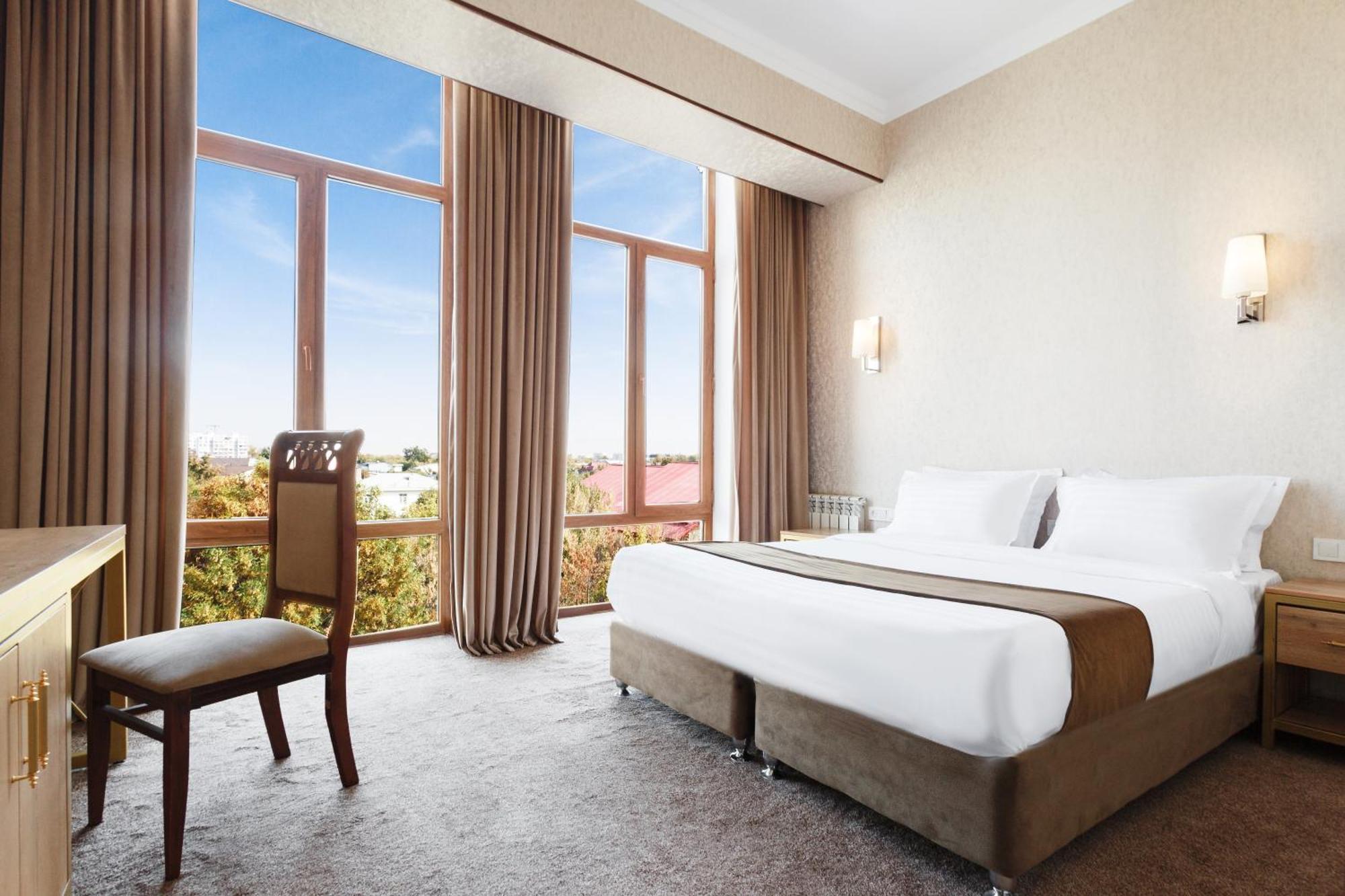 Western Suites Hotel Tachkent Extérieur photo