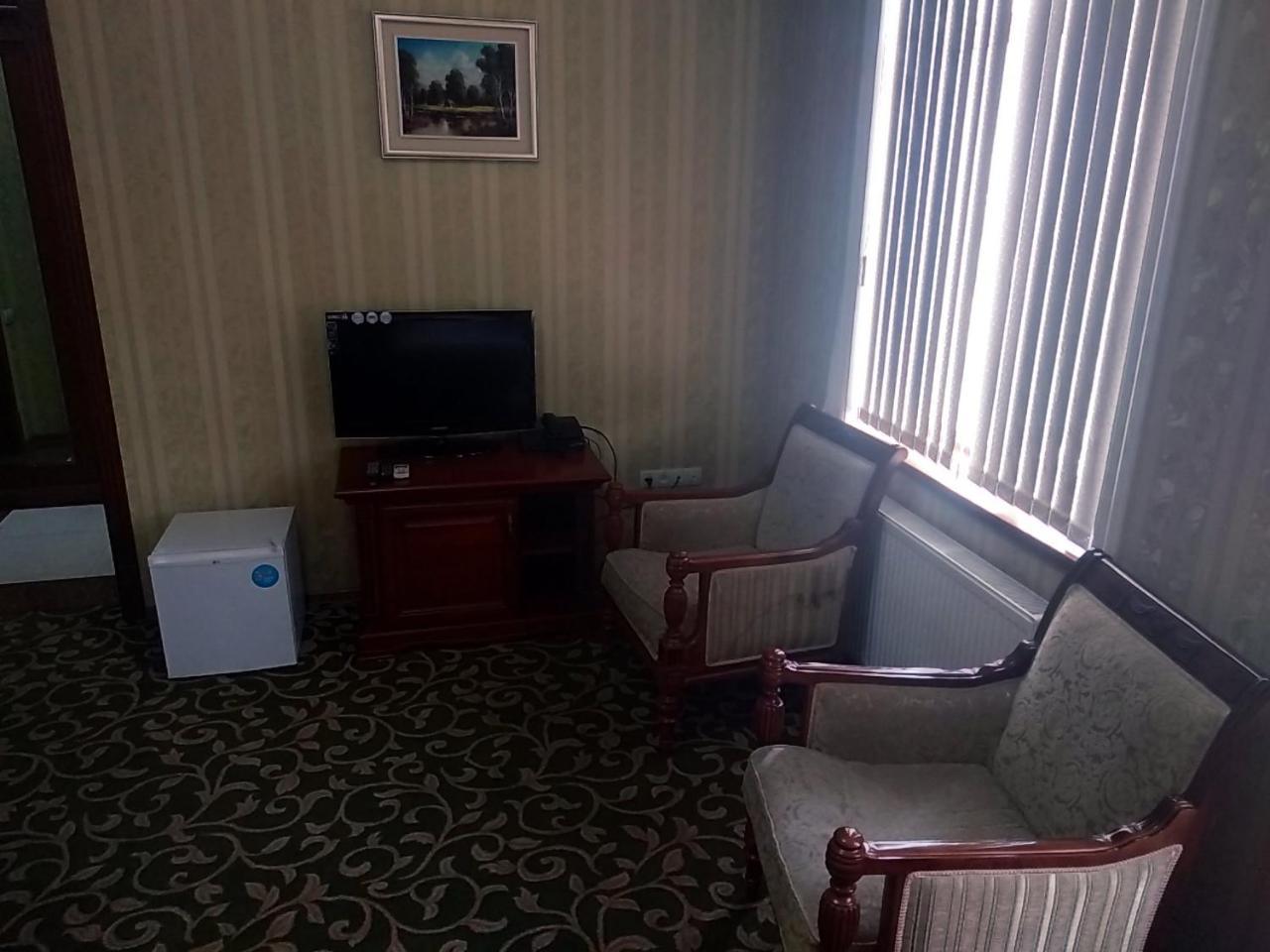 Western Suites Hotel Tachkent Extérieur photo